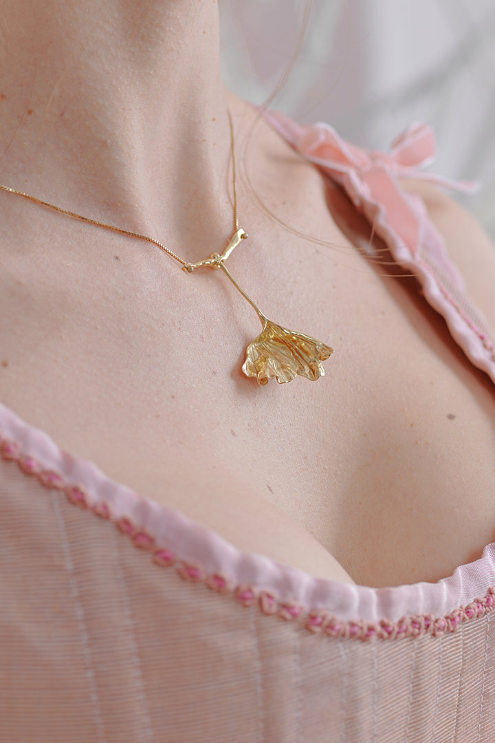 Collar Gingko Hoja Simple